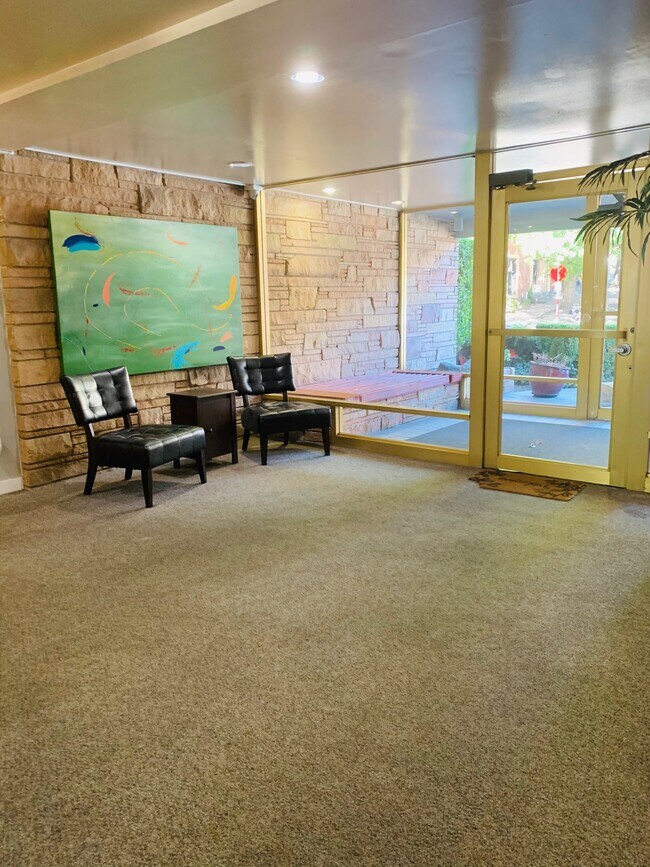 Bellevue Place Apartments