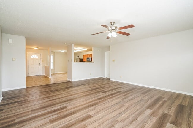 Photo - 10610 Crackling Dr