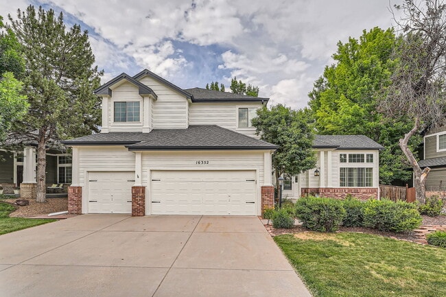 Building Photo - 16352 Parkside Dr Rental