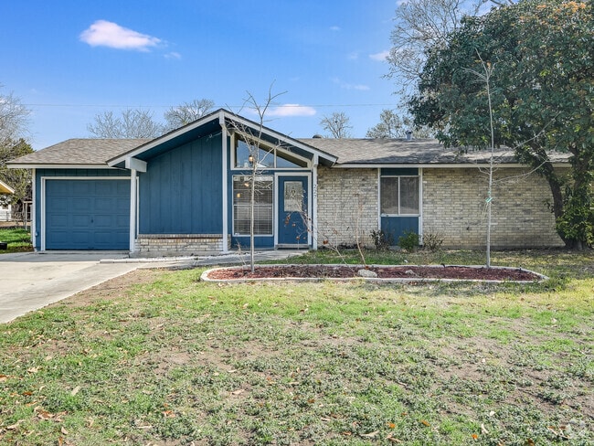 Building Photo - 227 Shin Oak Dr Rental