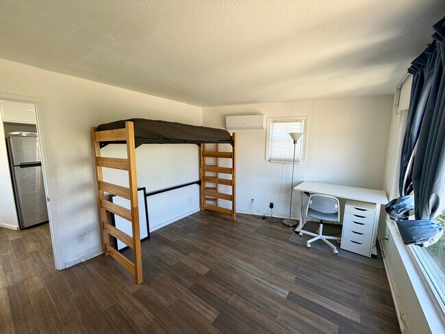 Bedroom 1 - 1352 Blake St Unit Upstairs