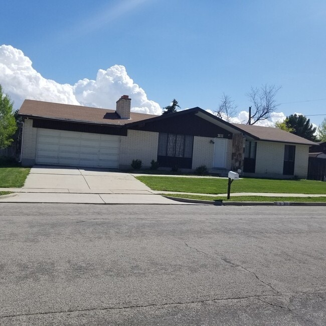 Building Photo - 3111 Midwest Dr