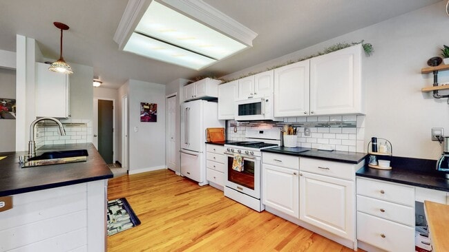 Photo - Stunning 3bd 3.5ba Home in the Mariana Butte Neighborhood