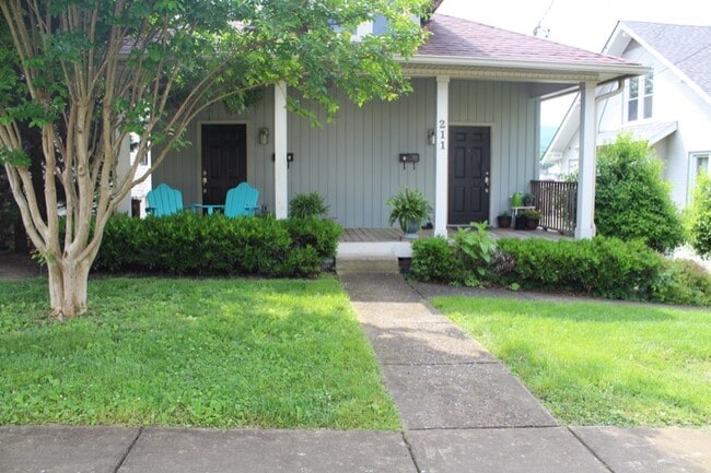 Photo - 211 W Fairview Ave