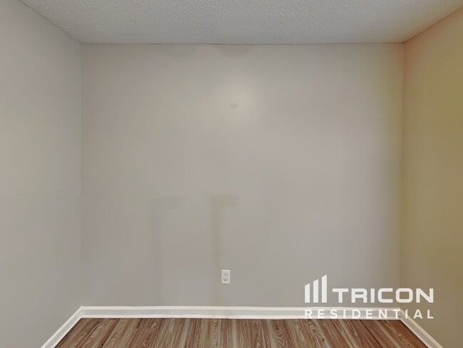 Photo - 297 Mission Tripp St