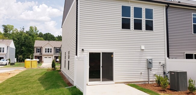 Photo - 157 Woodford Reserve Ct