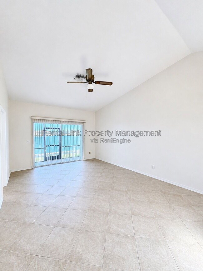 Photo - 320 SW 3rd Pl Unit 2