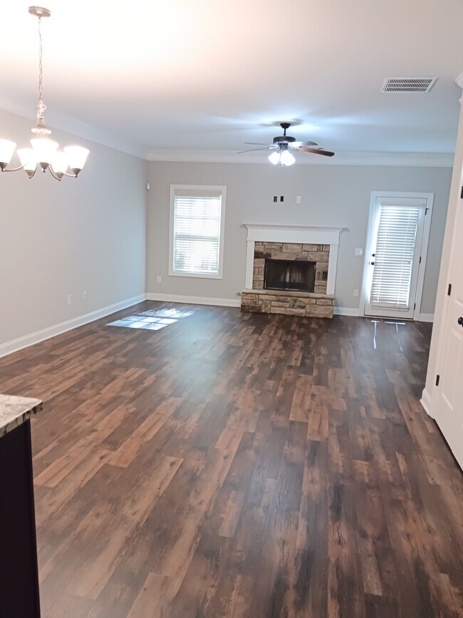 Photo - 173 Putters Dr