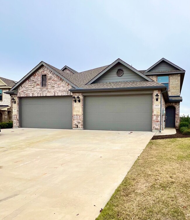 Cozy Townhome ready for new tenants! - Cozy Townhome ready for new tenants!