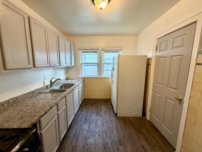 Photo - SECTION 8 ONLY 3 Bedroom 1 Bath For Lease