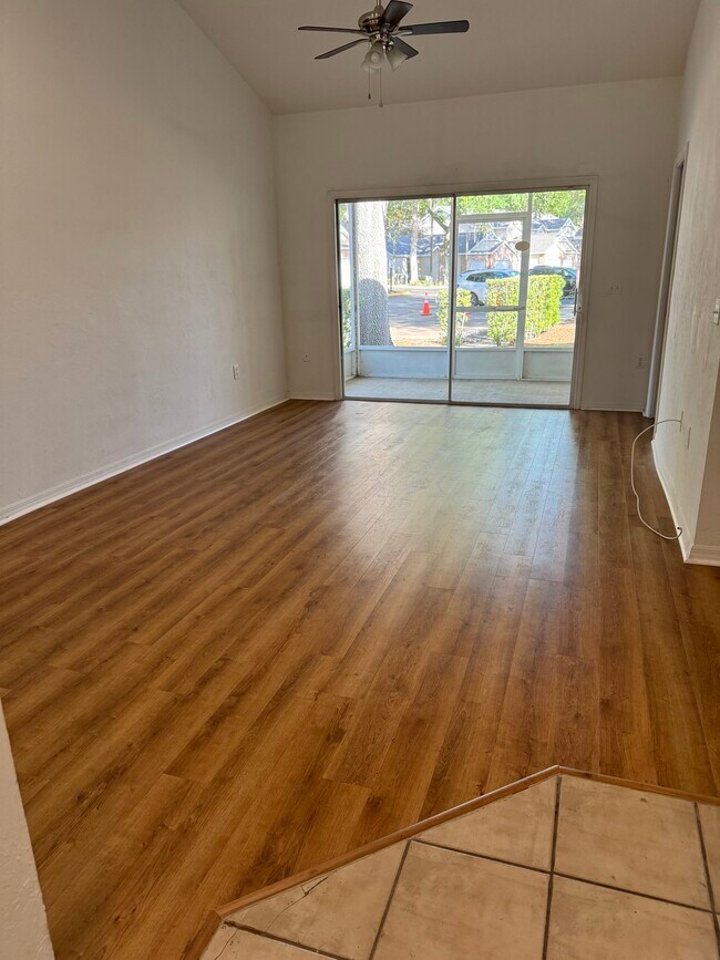 Photo - 4700 SW Archer Rd Unidad A1