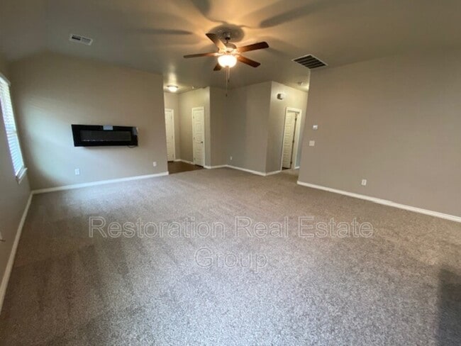 Photo - 2432 Fallview Dr