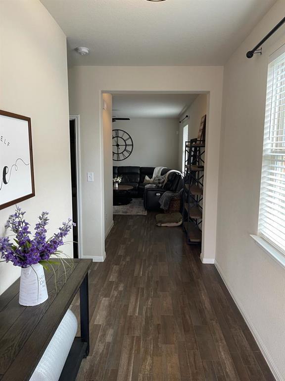 Photo - 160 Earl Keen St