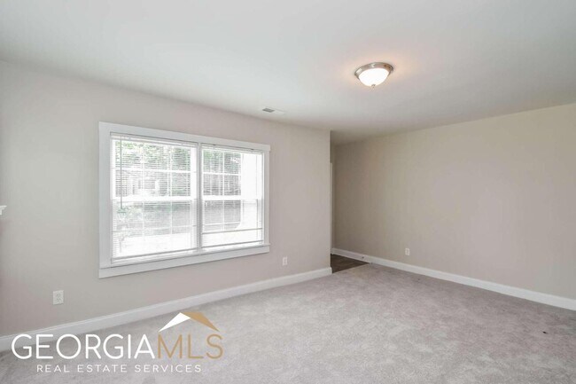 Photo - 942 Lawton St SW