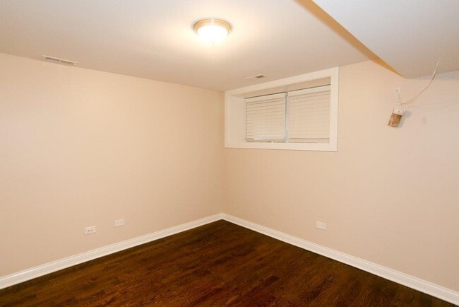 Photo - 1218 W Diversey Pkwy Unit 1