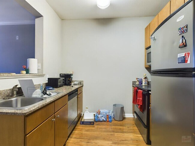 Photo - 2502 Leon St Unit 218