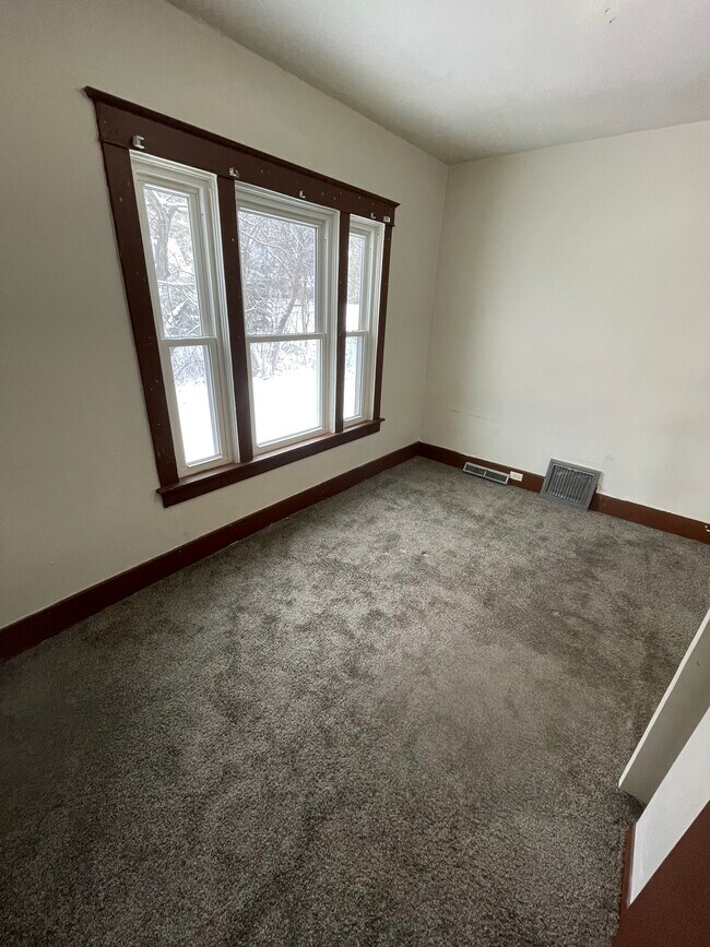 1305 Merrill Ave Apartments Unit 4 Wausau, WI