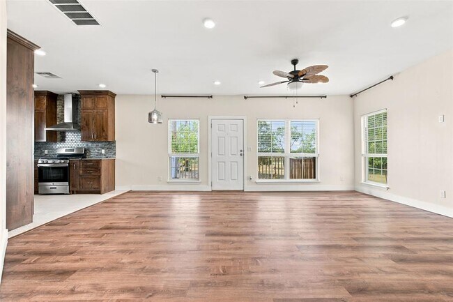 Photo - 600 Highland Ranch Way
