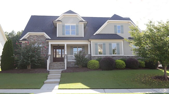 Lovely Heritage Home with Ideal Floorplan - Lovely Heritage Home with Ideal Floorplan