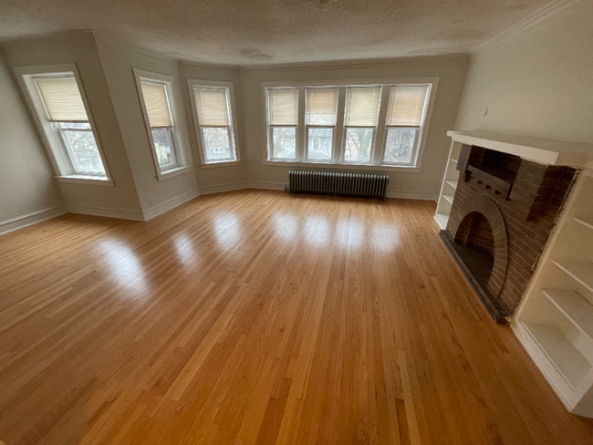 Building Photo - 7931 S Manistee Ave Rental