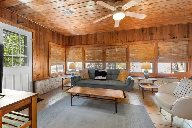 Photo - 202 Woodcreek Dr Unidad ID1254585P