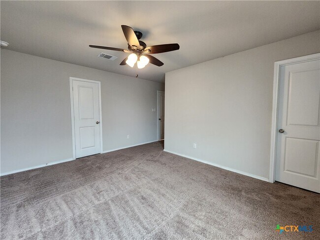 Photo - 522 Blue Stem Rd