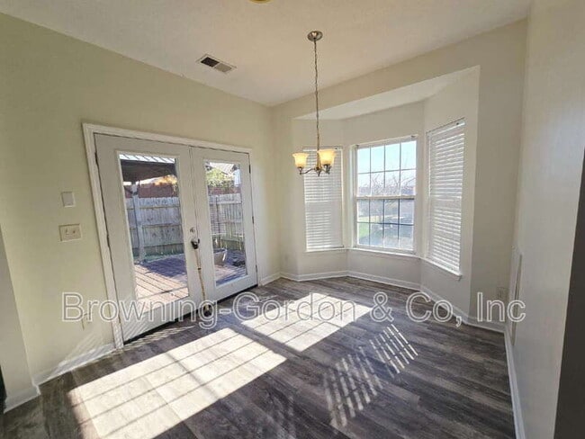 Photo - 1657 Comanche Run