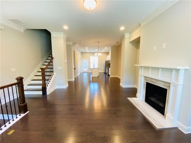 Photo - 1815 Hislop Ln