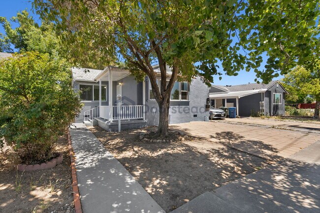 Photo - 1108 W 9th St