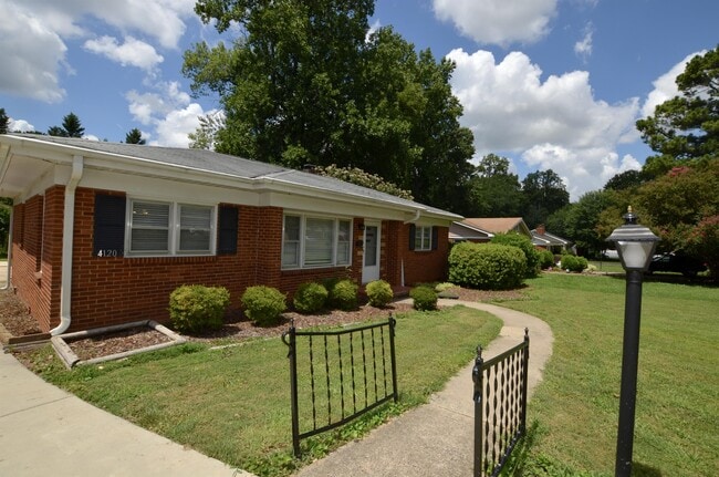 Photo - 4120 Leeds Dr