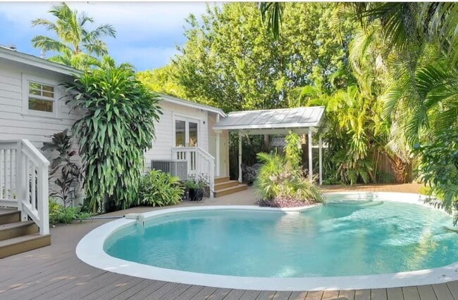 Photo - 2911 Seidenberg Ave