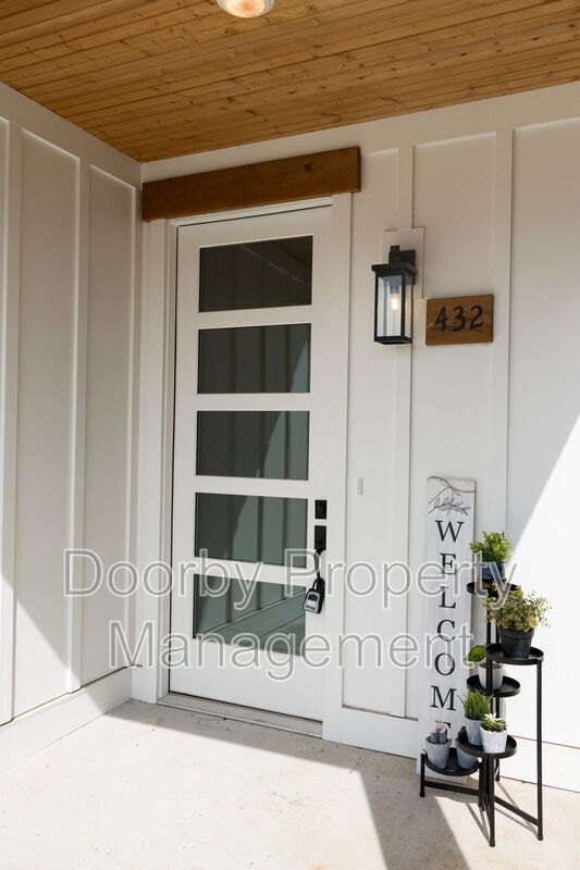 Building Photo - 432 Wayne Ave