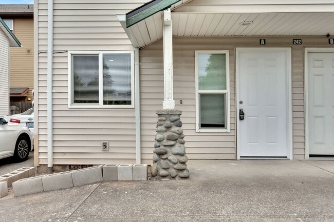 Photo - 242 SE 106th Ave Unit A