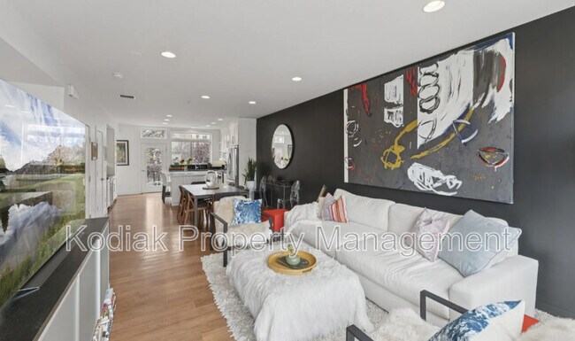 Photo - 676 Markea Ave
