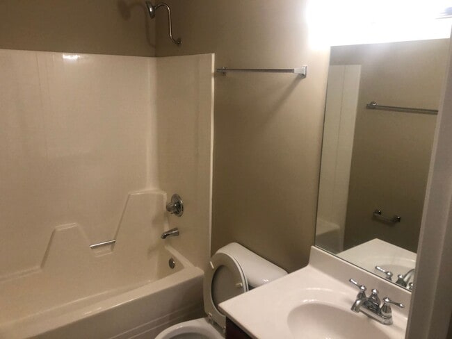 Photo - Charming 4-Bedroom Cape Cod Home in Knoxville