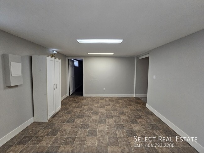 Photo - 9843 Harrison St Unit B