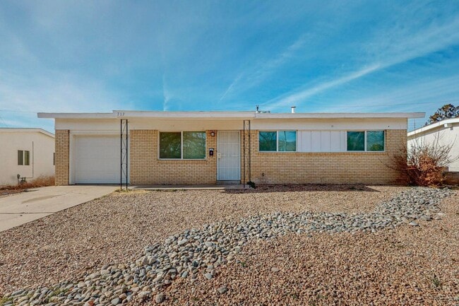 Photo - NE Mid-Century Modern 3 Badroom 1.5 Bath with garage