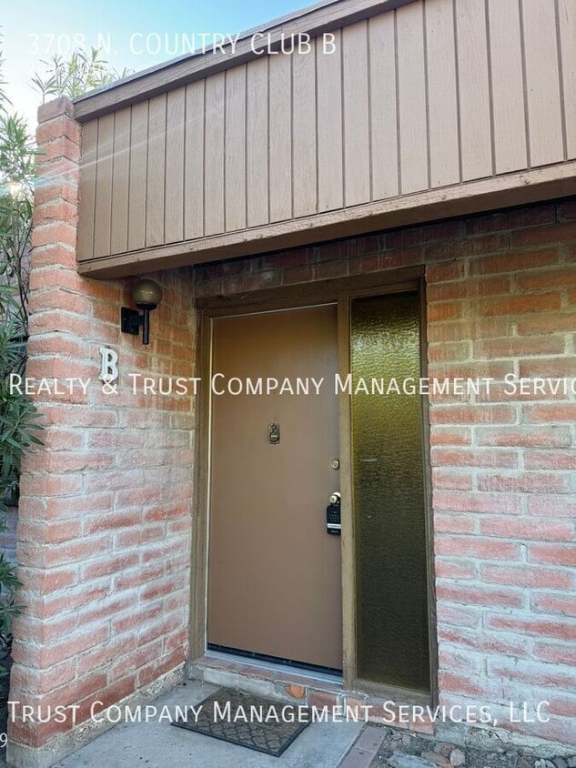Photo - 3708 N. COUNTRY CLUB B-