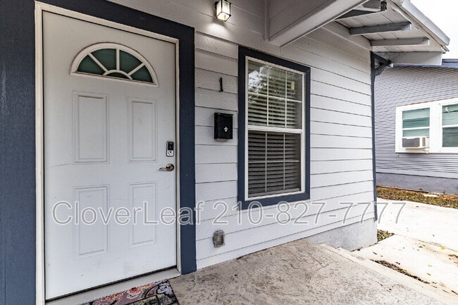 Building Photo - 1317 W French Pl Unit 1