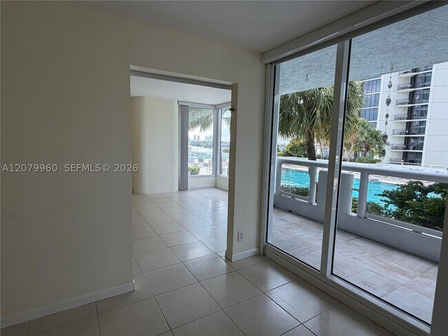 Photo - 1717 N Bayshore Dr Unit A-1145
