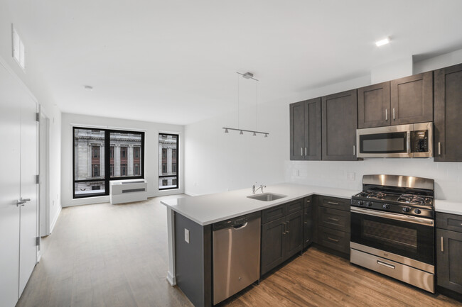 915 Broad Apartments - Newark, NJ | ForRent.com