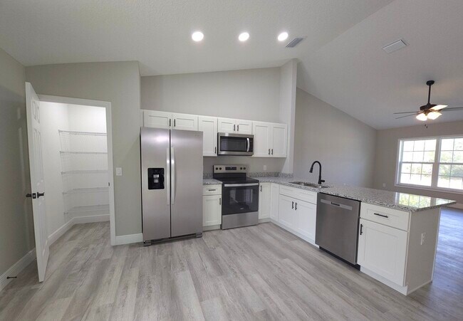 Photo - 7233 N Radcliff Ave