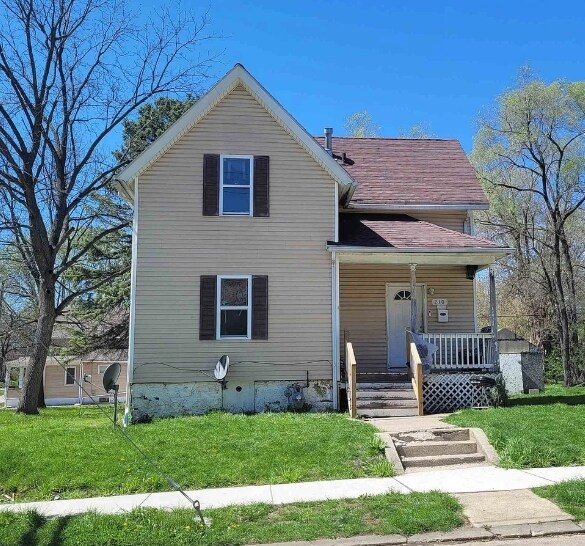 Photo - 210 Irving Ave