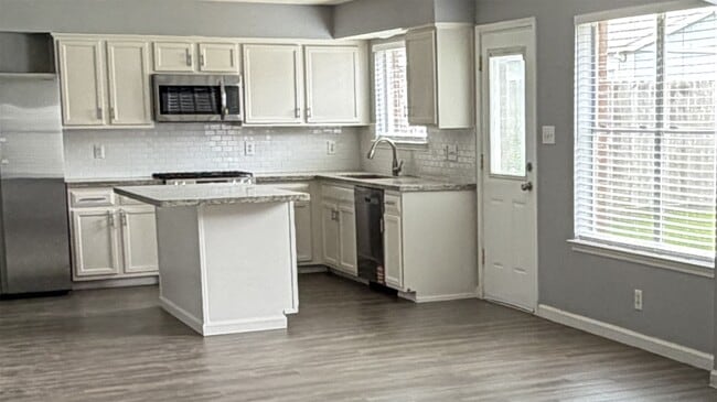 Photo - 7231 Brockington Dr