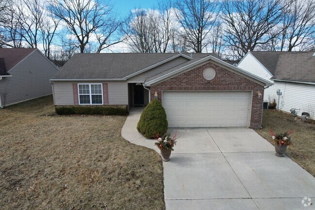 Building Photo - 3 Bedroom Single Family Home