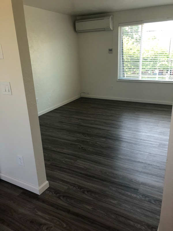 Photo - 620 Queen Ave SE