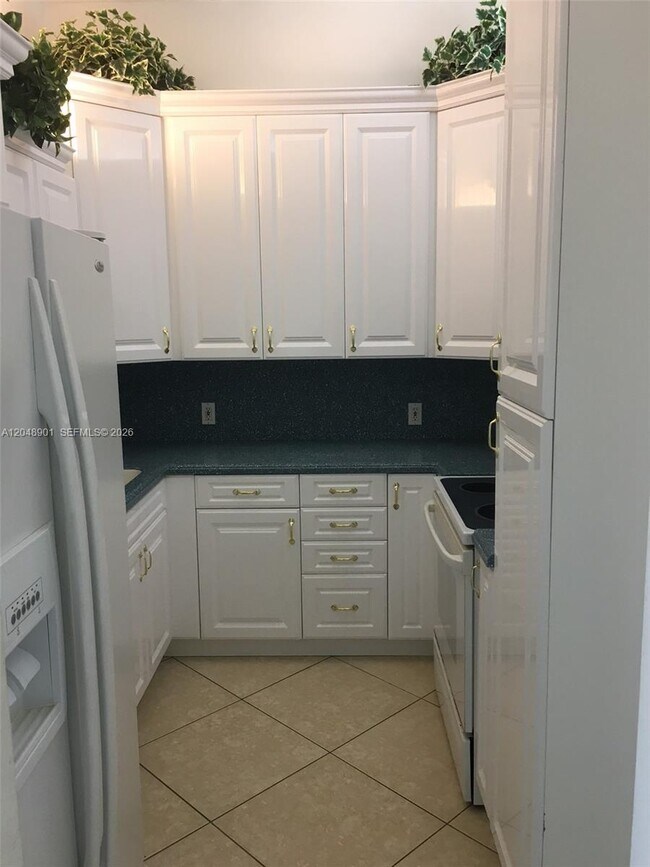 20379 W Country Club Dr Unit PH-32