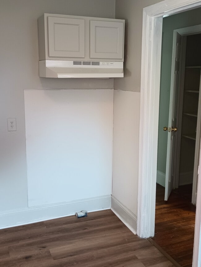 Photo - 327 Caulder Ave