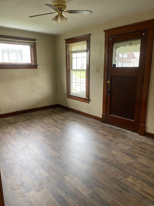 Photo - 1st Floor 1 Bedroom Unit 1007 Huey St #1