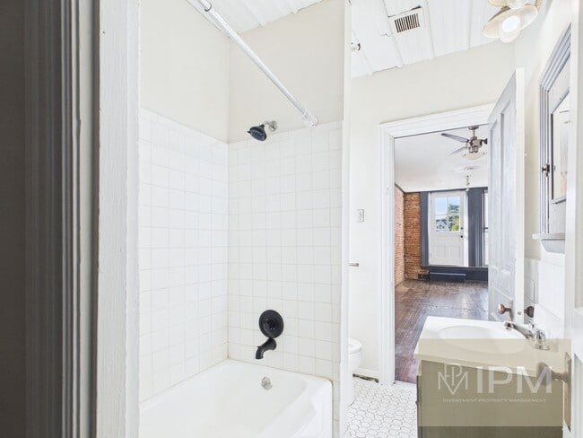 Photo - 219 S Union St Unit 2nd Floor